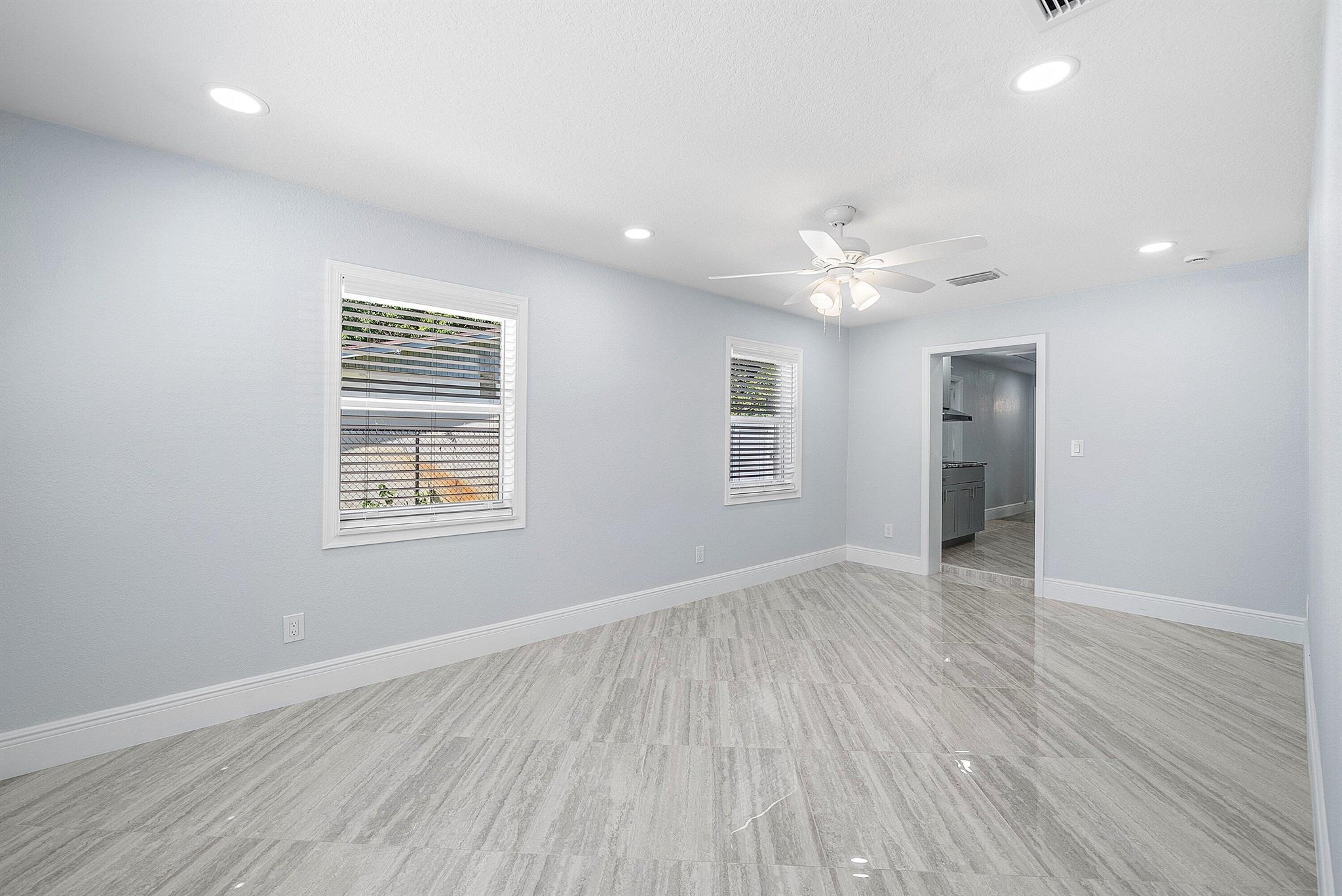 DELRAY SHORES - Residential Lease
