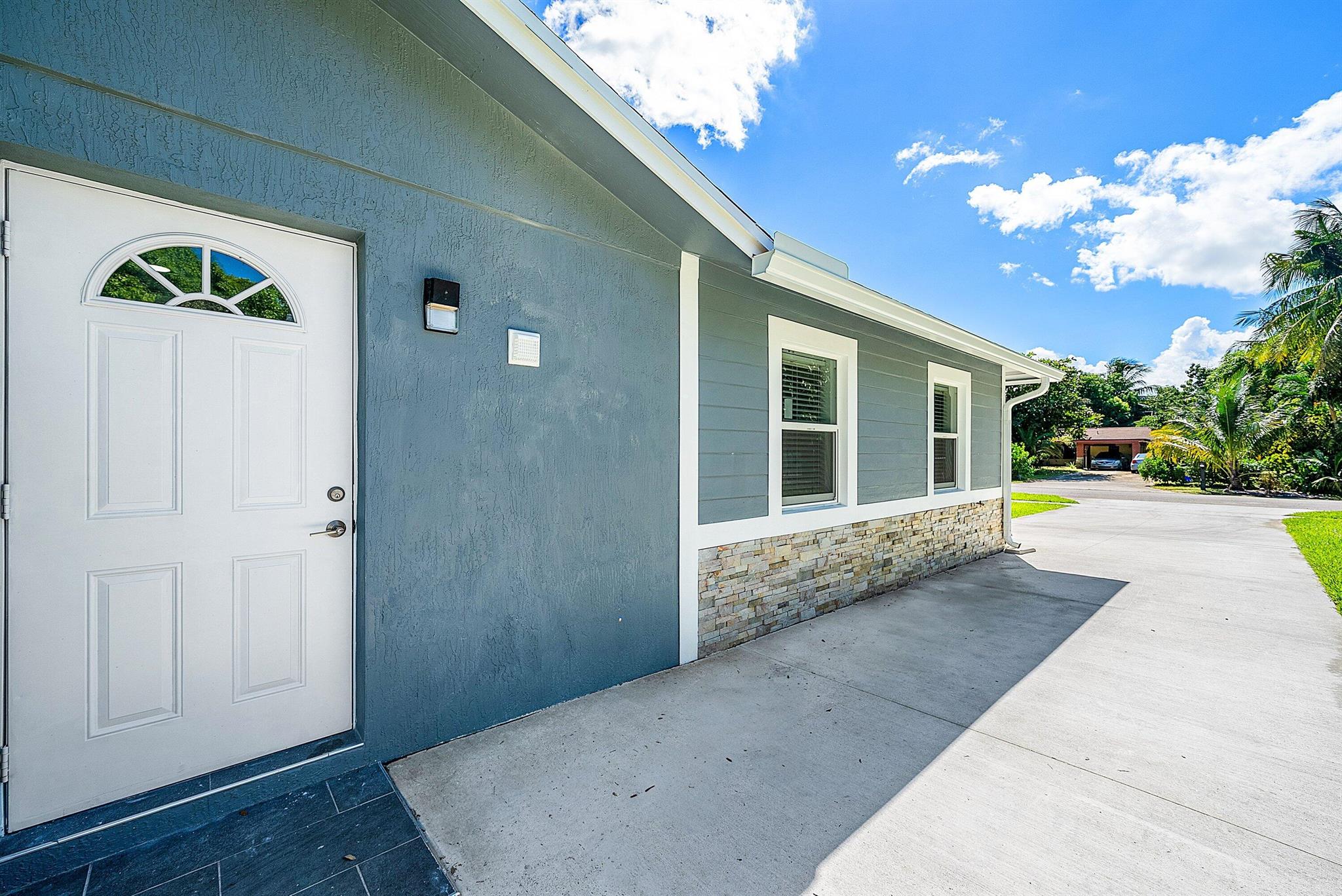 DELRAY SHORES - Residential Lease