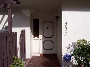 Woodscape Twnhms Condo - Residential Lease