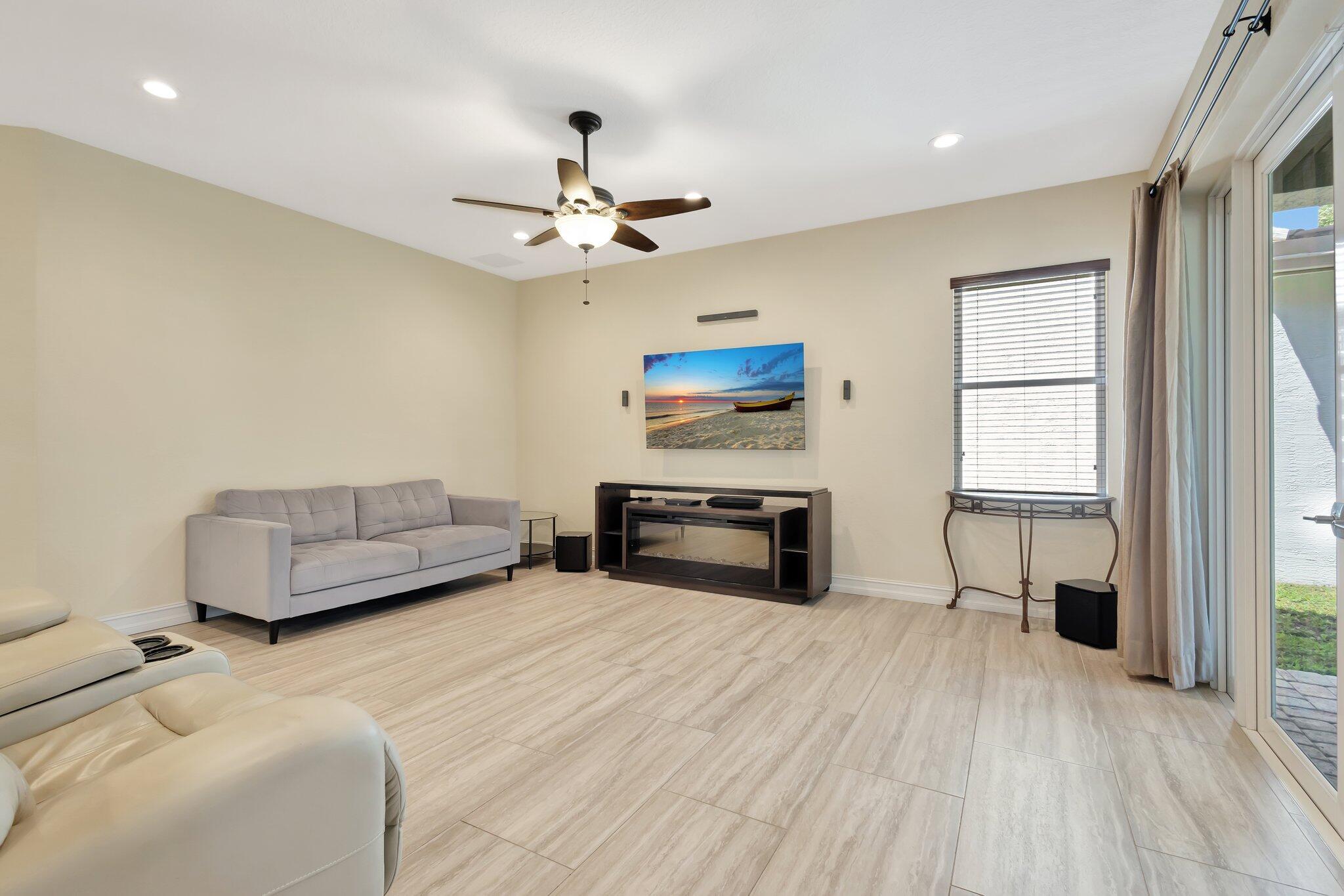 CANYON SPRINGS - Residential