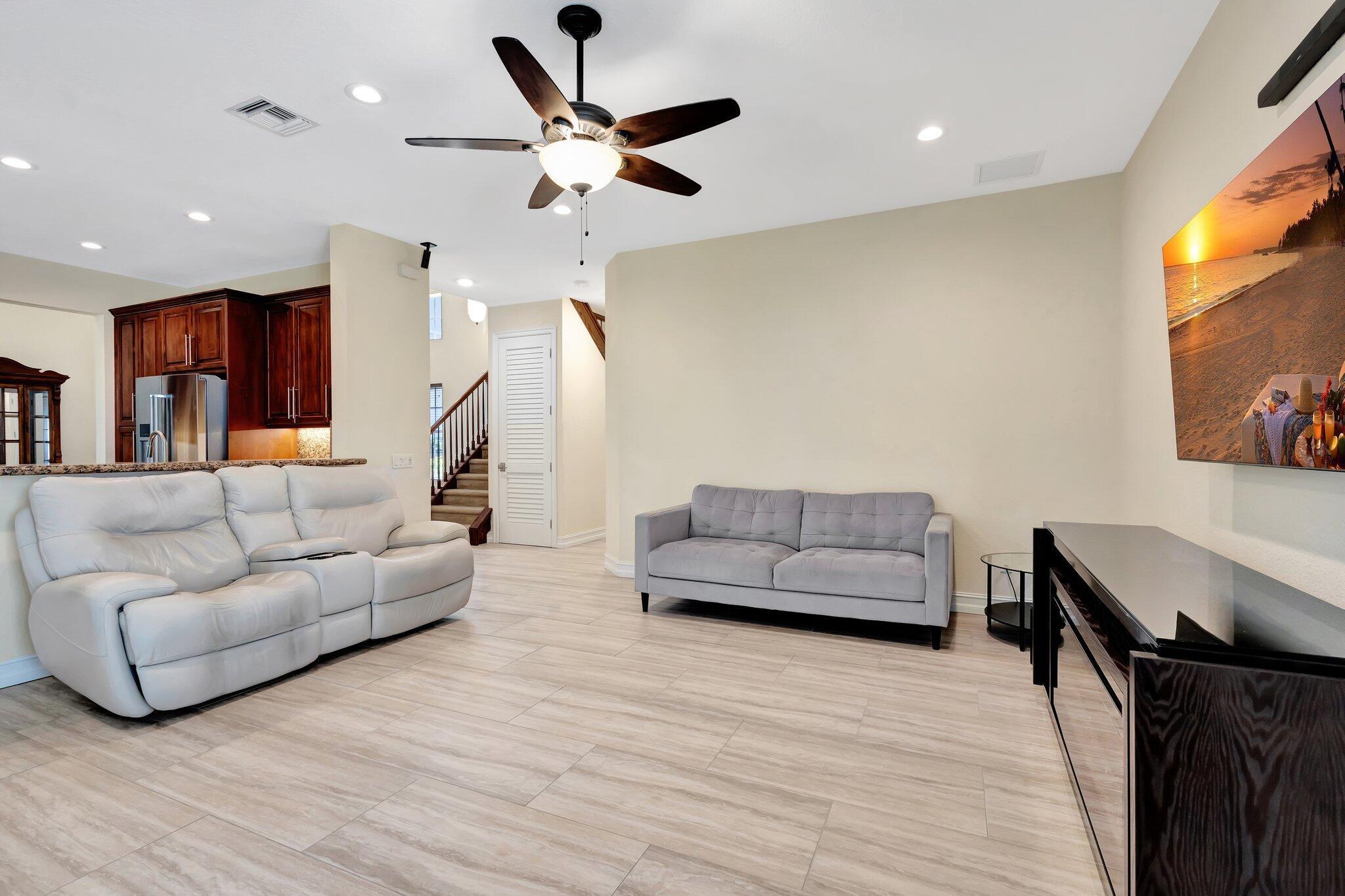 CANYON SPRINGS - Residential