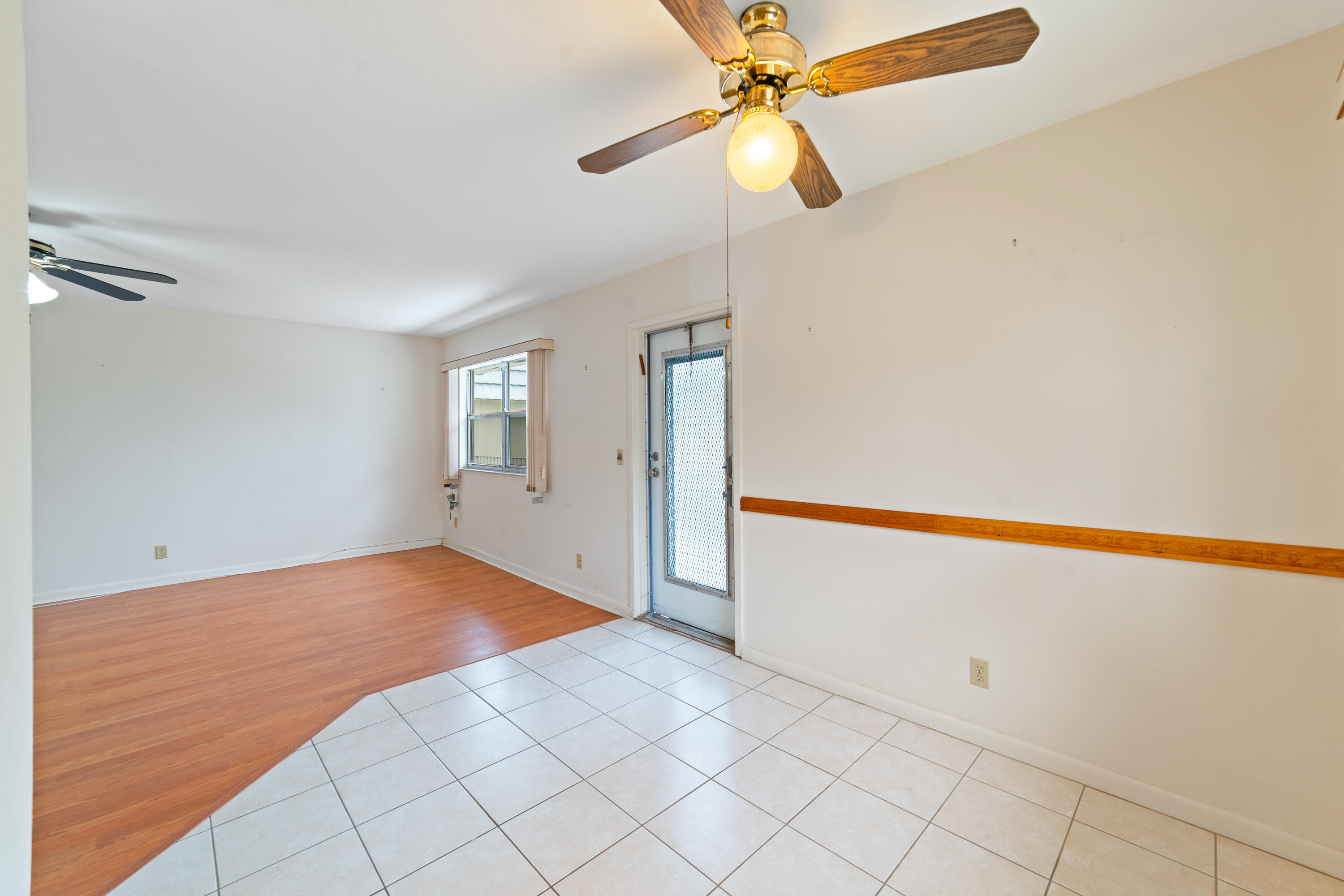 KINGS POINT BRITTANY CONDOS - Residential