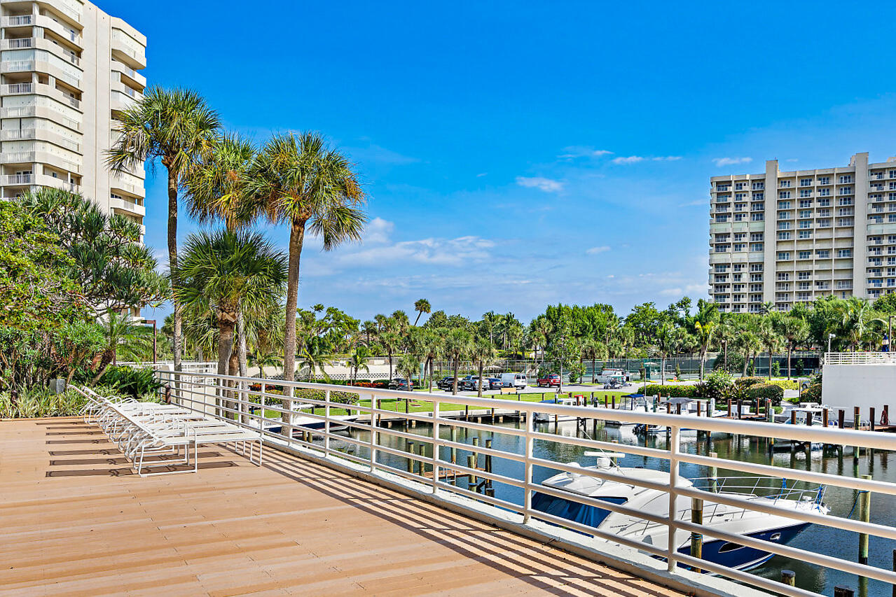 SEA RANCH CLUB OF BOCA II CONDO - Residential