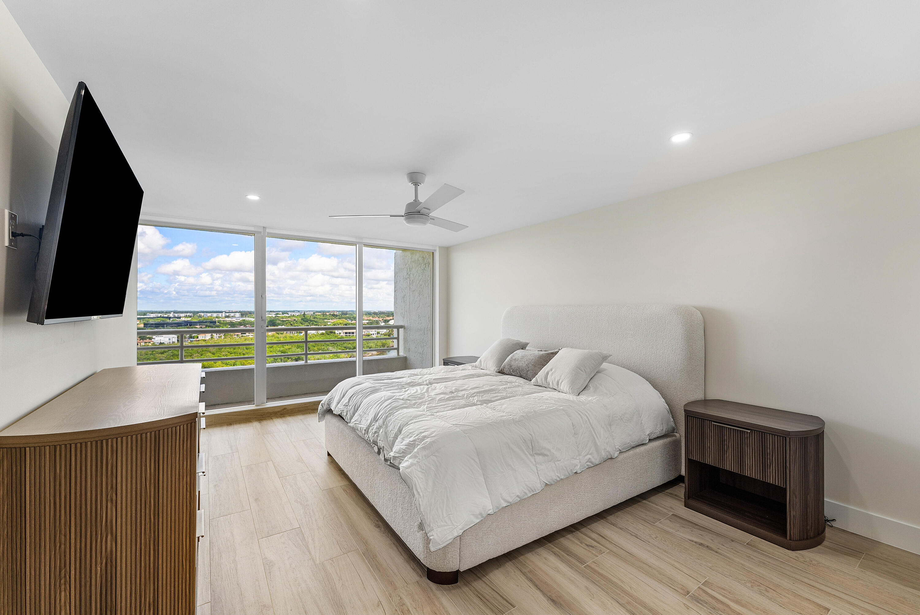 SEA RANCH CLUB OF BOCA II CONDO - Residential