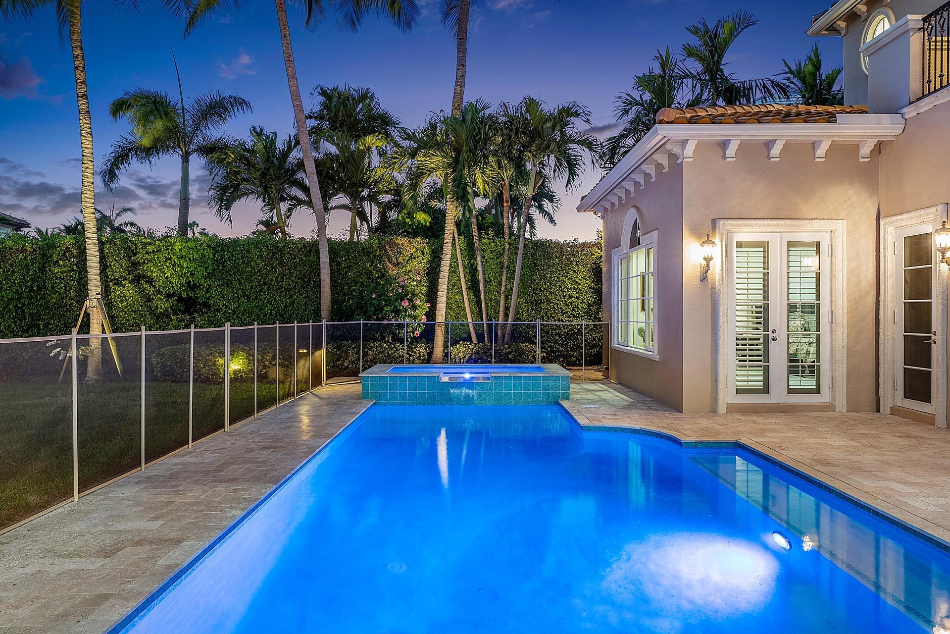 ROYAL PALM YACHT & COUNTR - Residential