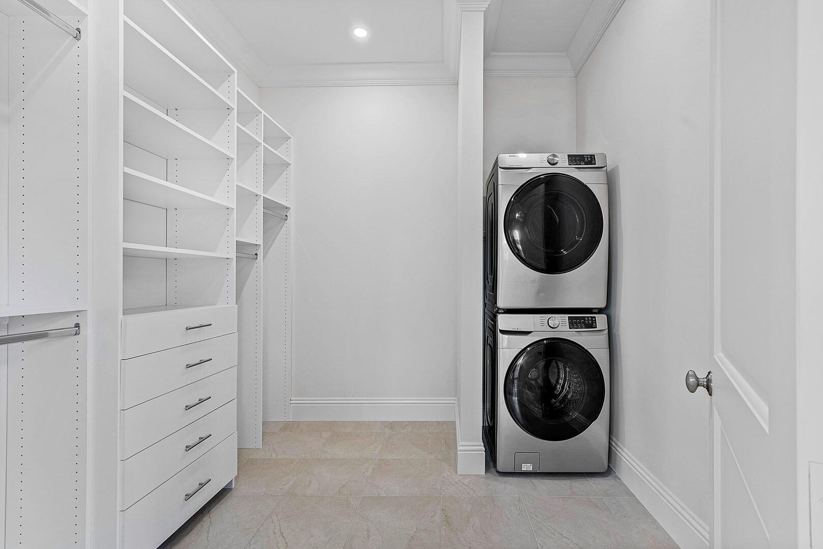 ROYAL PALM YACHT & COUNTR - Residential