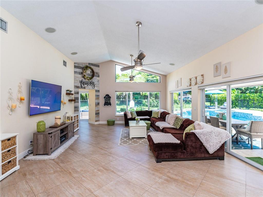 Country Isles - Residential