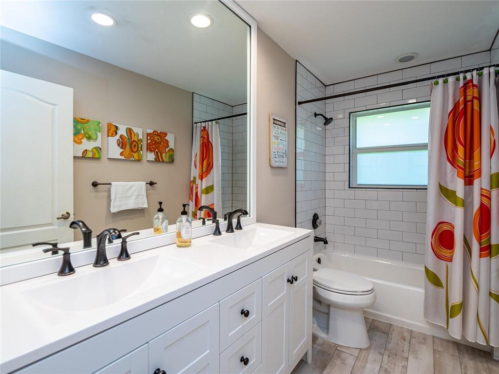 Country Isles - Residential