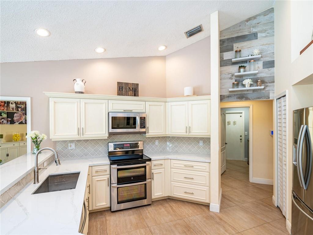 Country Isles - Residential