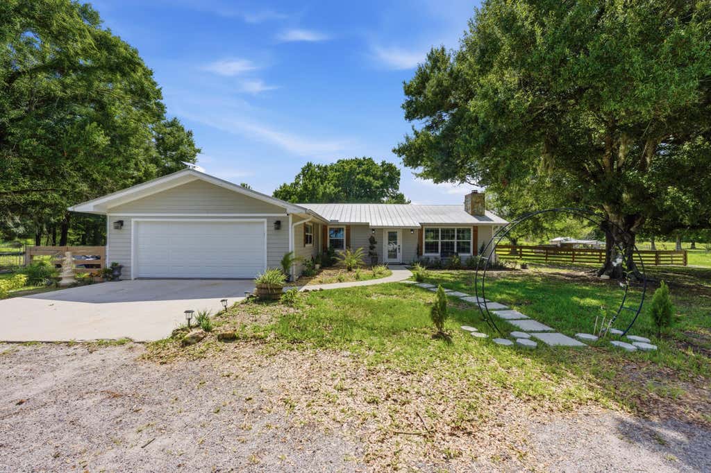 Photo of 25710 Orange Avenue, Fort Pierce, FL 34945 (MLS # B26038805)