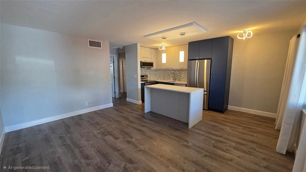 2607 NE 8th Avenue 14