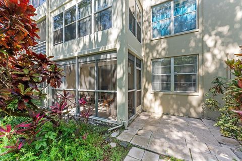 A home in Lauderdale Lakes