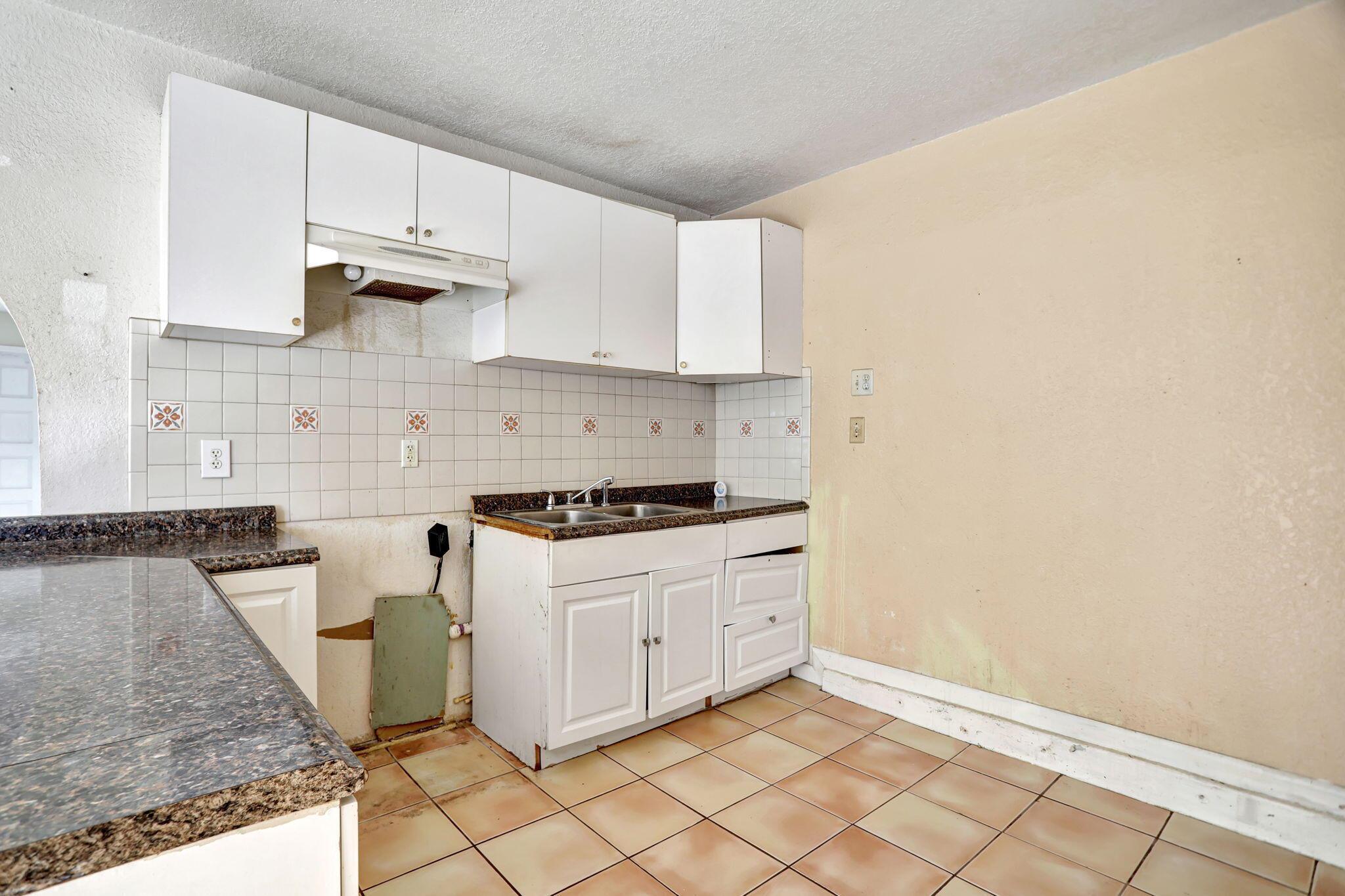 ORIOLE-MARGATE SEC 3 - Residential