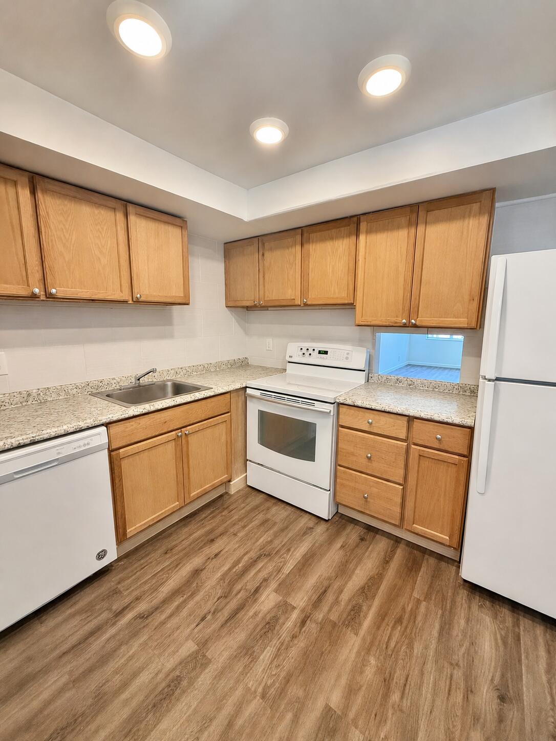 Regency Surf and Racquet - Residential Lease