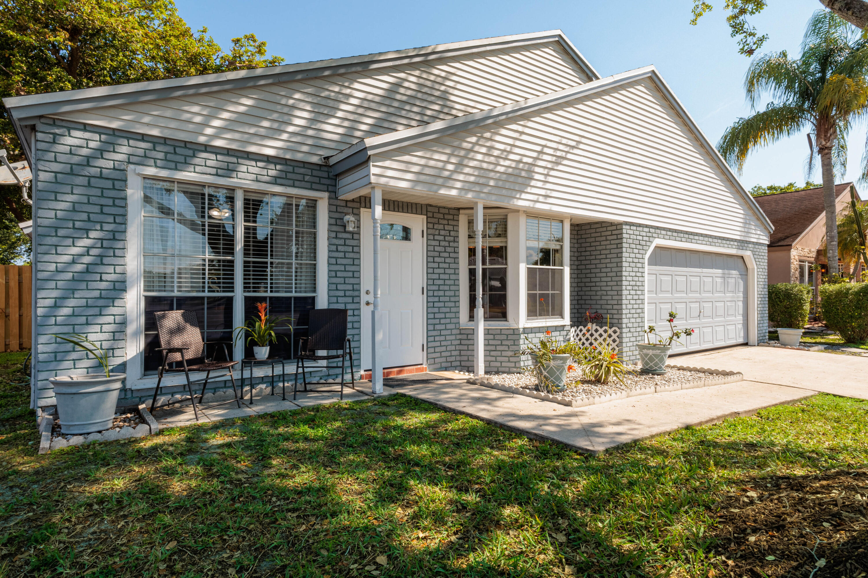 FAMILY HOMES - Residential