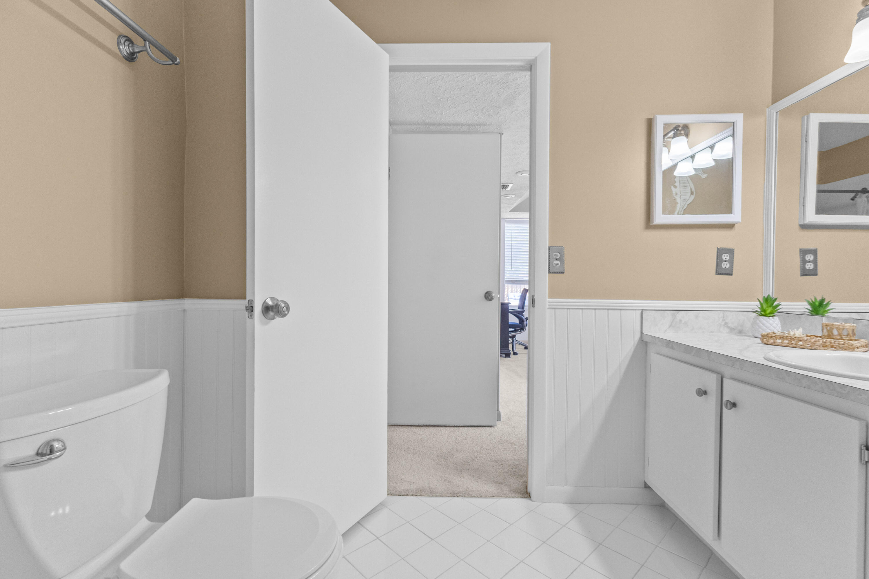 FAMILY HOMES - Residential