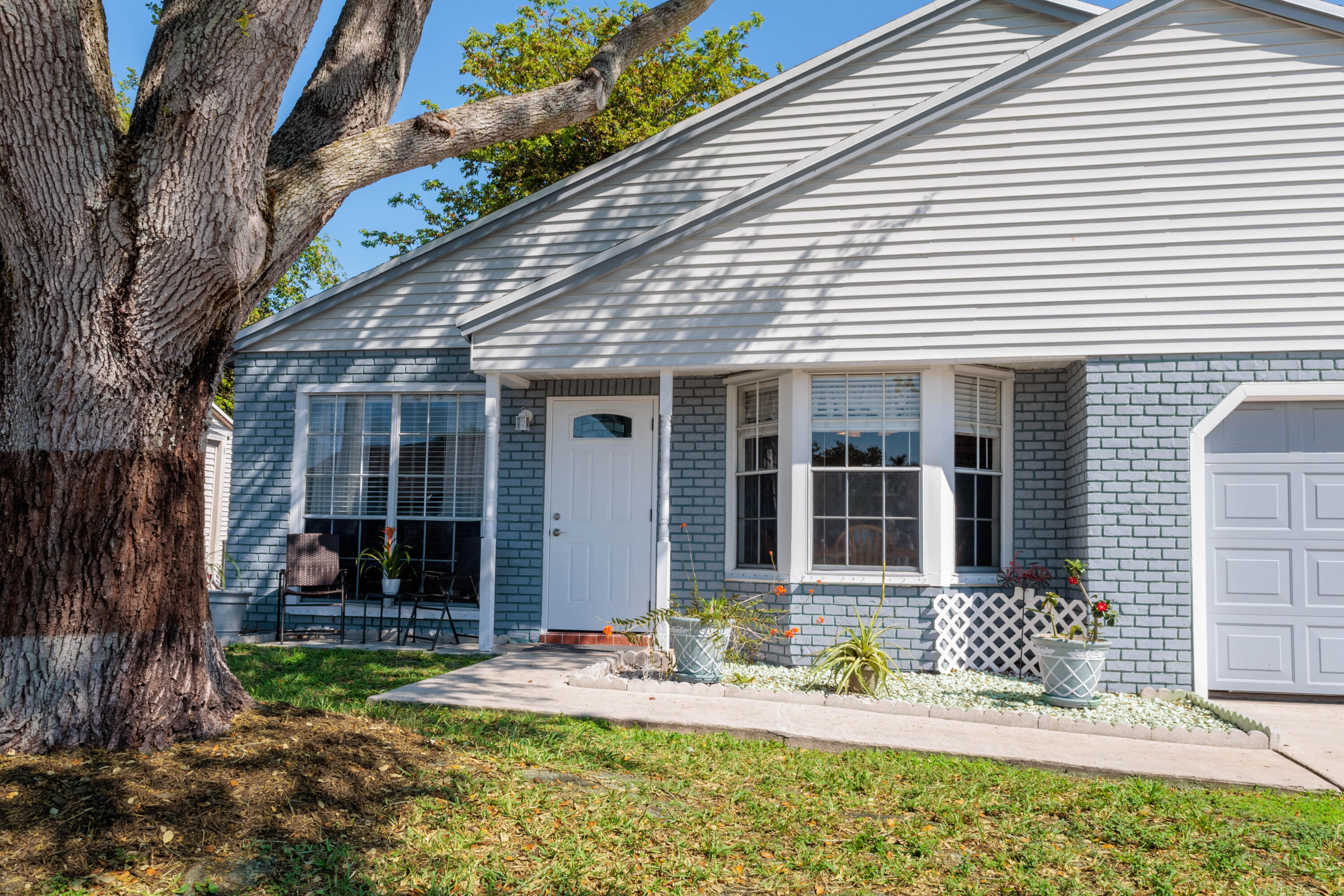 FAMILY HOMES - Residential