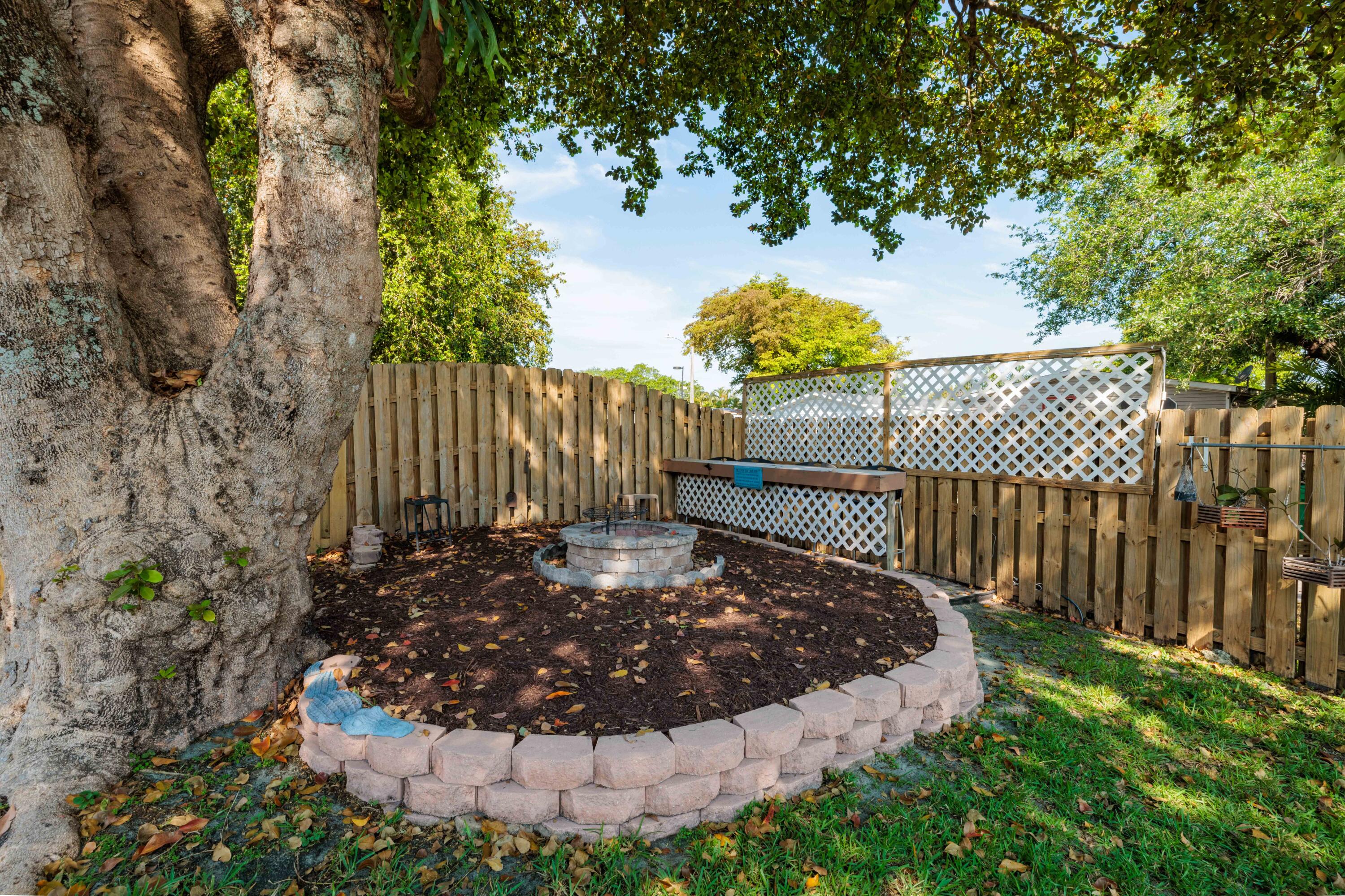 FAMILY HOMES - Residential