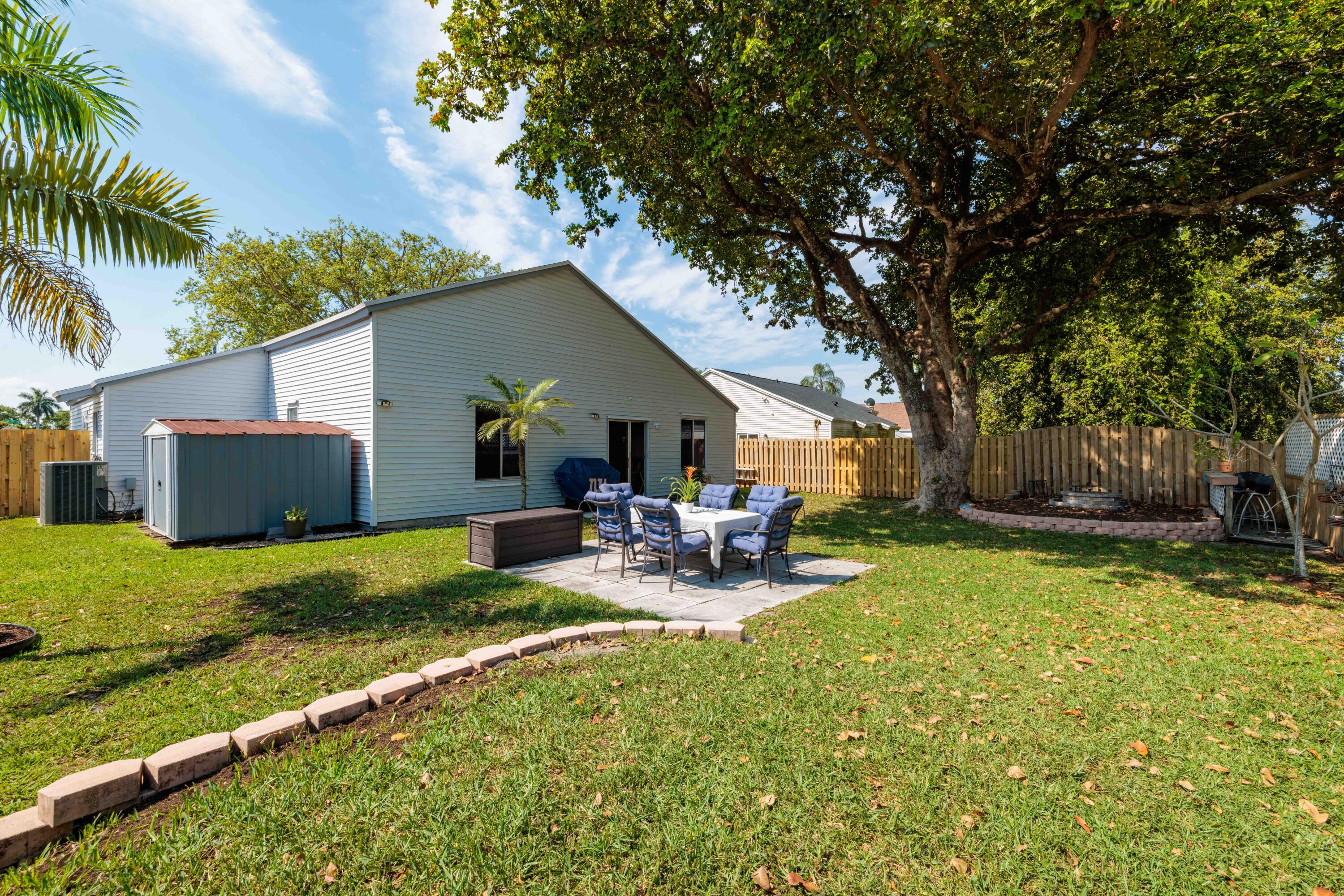 FAMILY HOMES - Residential