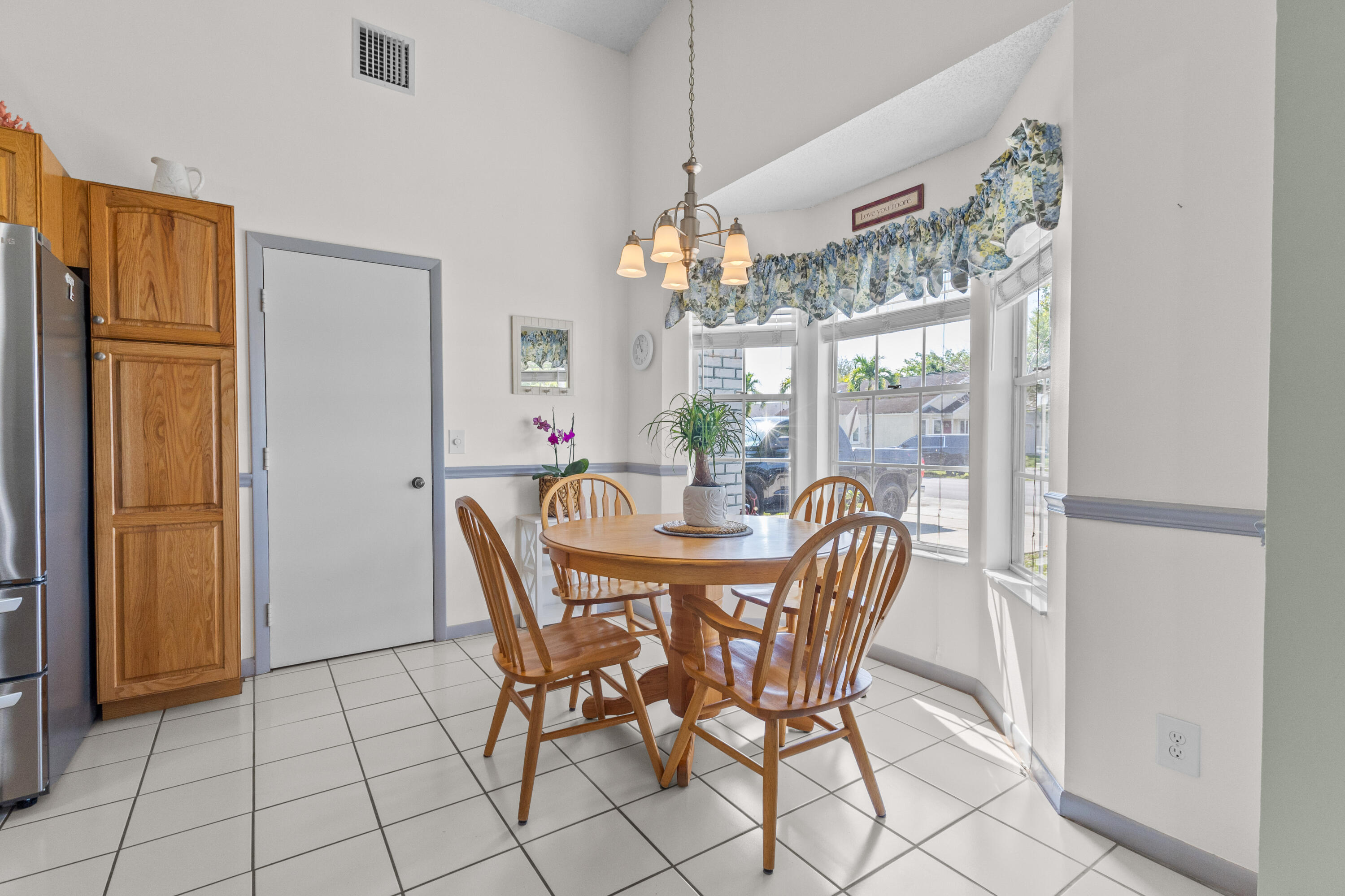 FAMILY HOMES - Residential