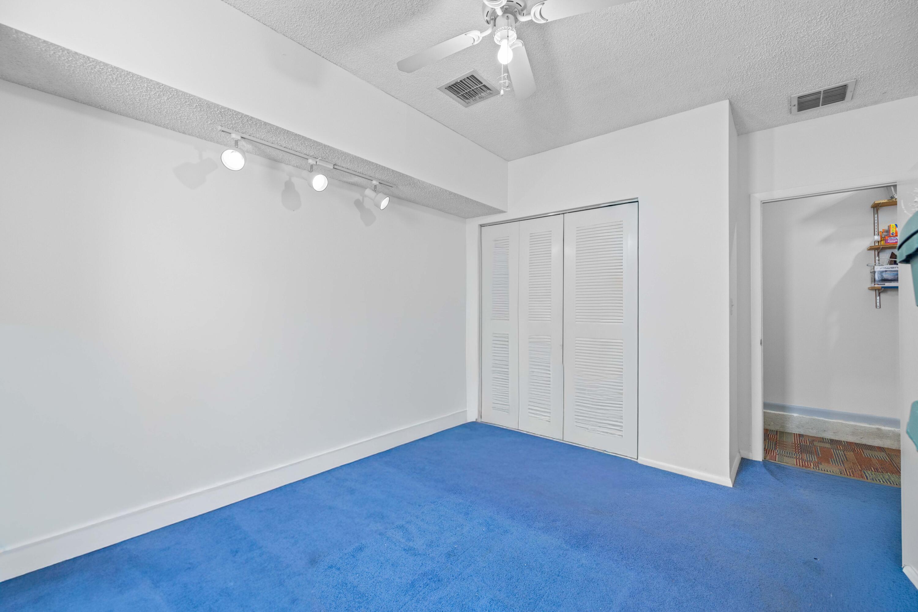 FAMILY HOMES - Residential