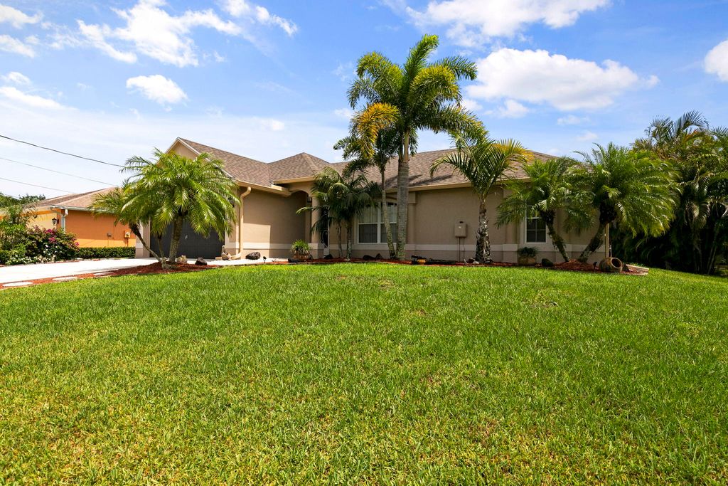 Photo of 5948 NW Baynard Drive Dr, Port St Lucie, FL 34986 (MLS # R10809203)