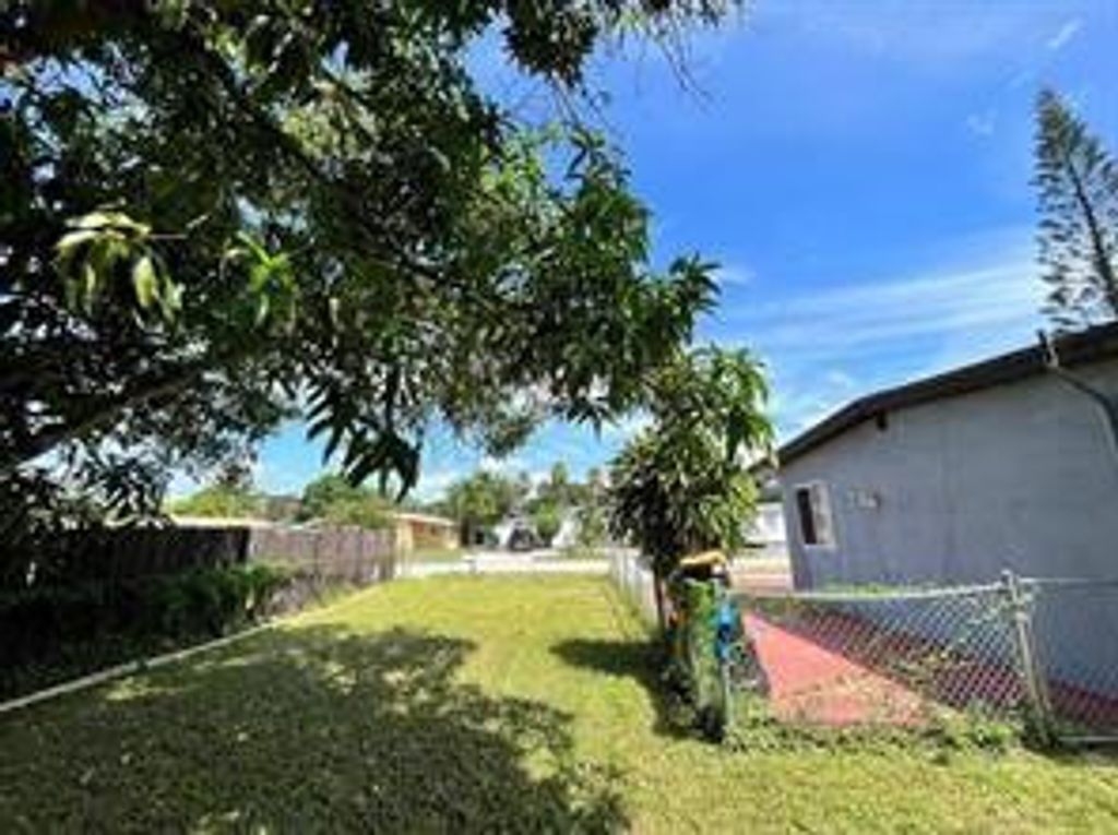 Photo of 2900 NW 5th Court, Fort Lauderdale, FL 33311 (MLS # B26034759)