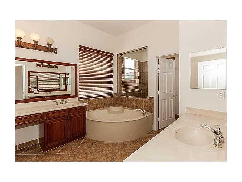 RIVIERA ISLES II - Residential