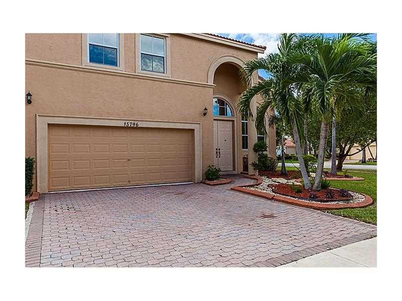 RIVIERA ISLES II - Residential