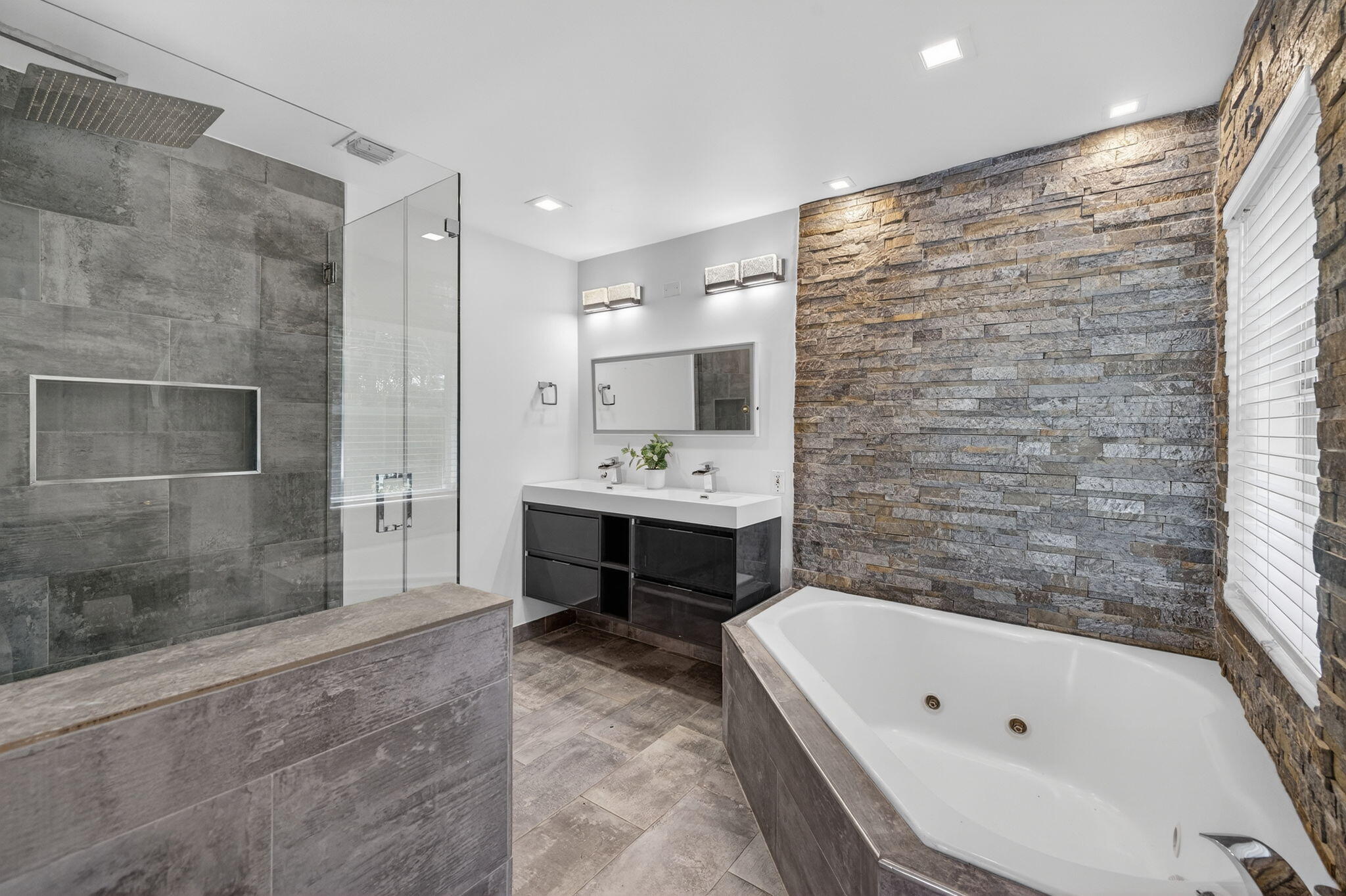 CORAL RIDGE NORTH - Residential Lease