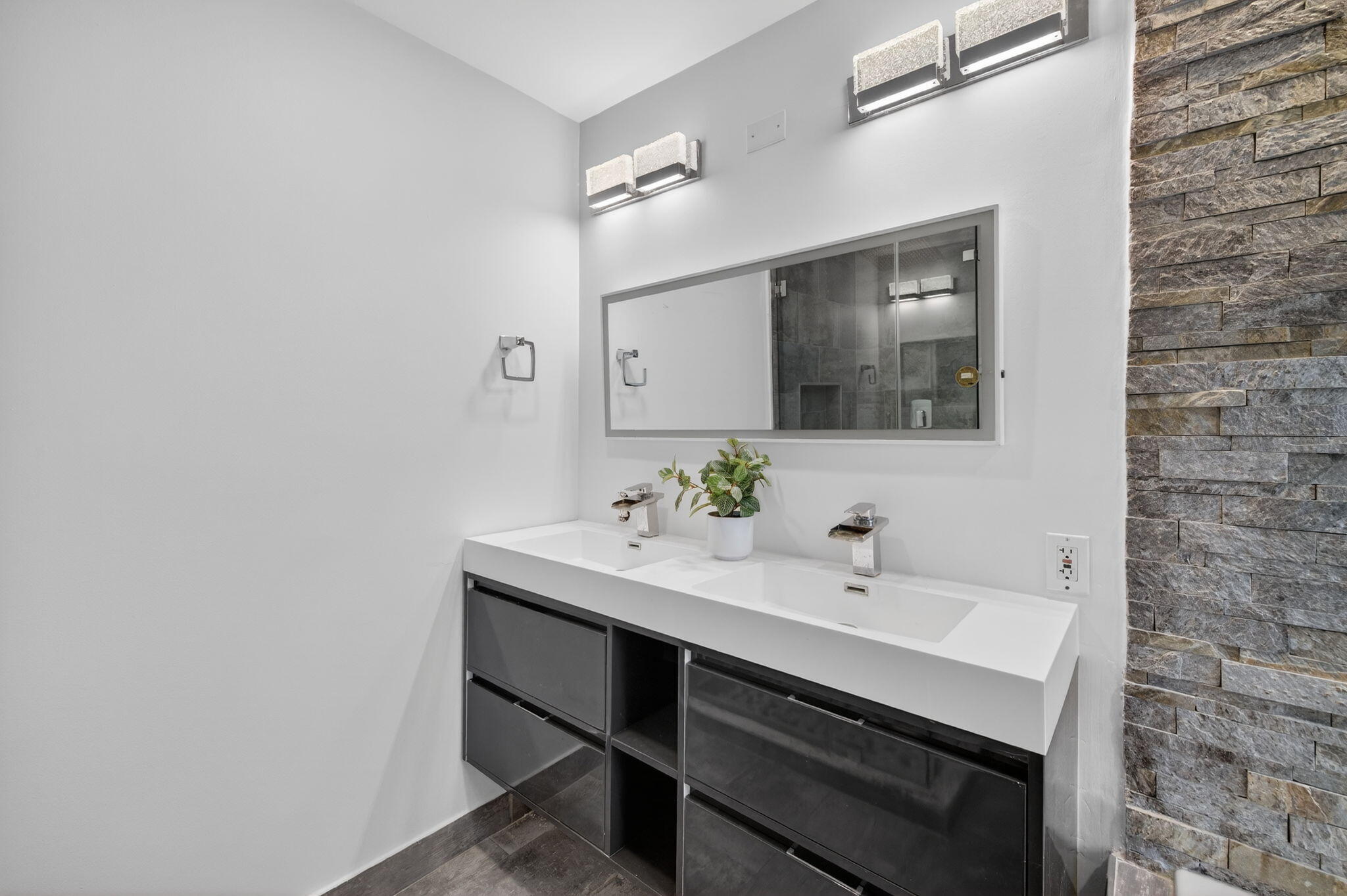 CORAL RIDGE NORTH - Residential Lease