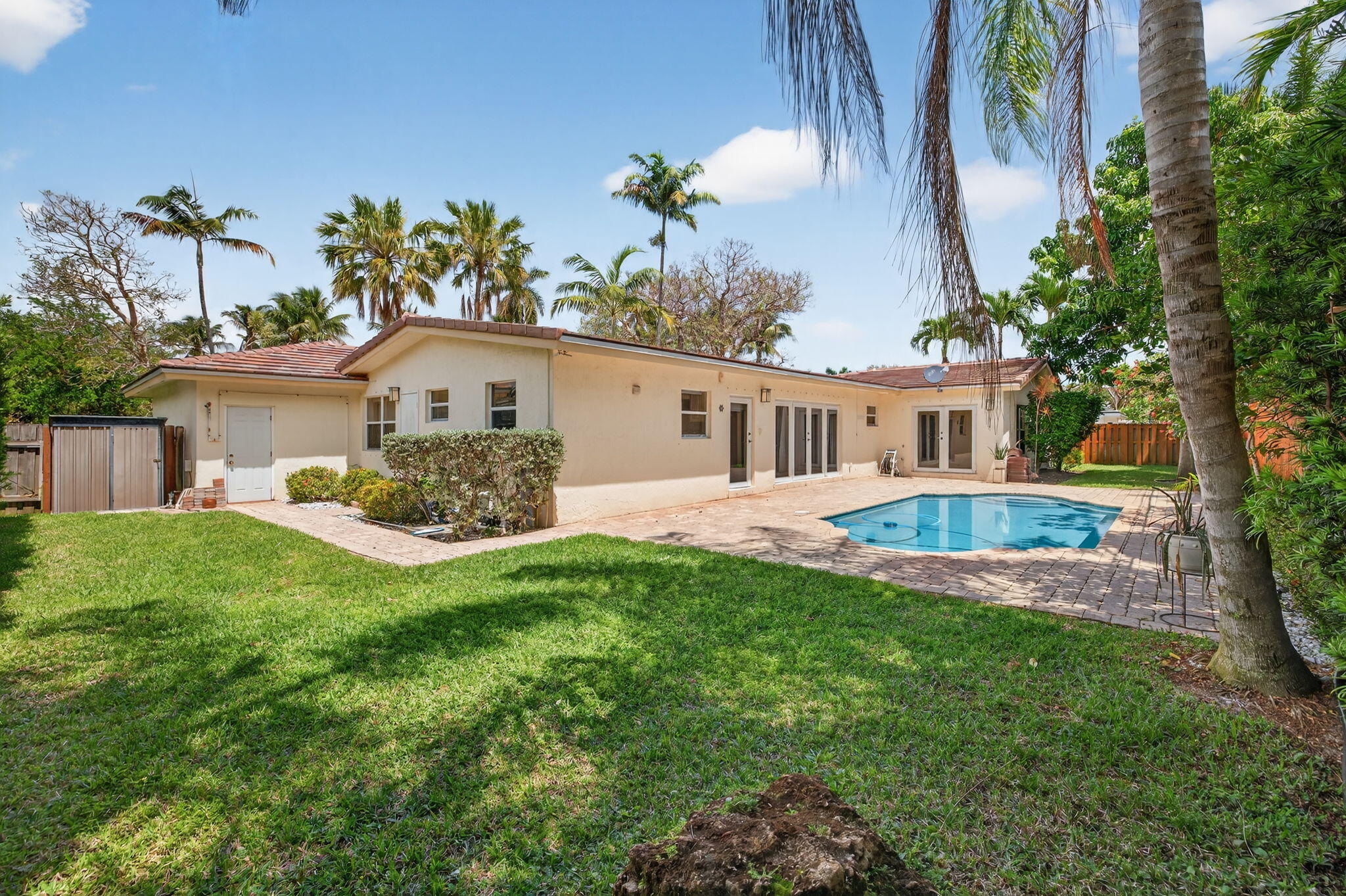 CORAL RIDGE NORTH - Residential Lease