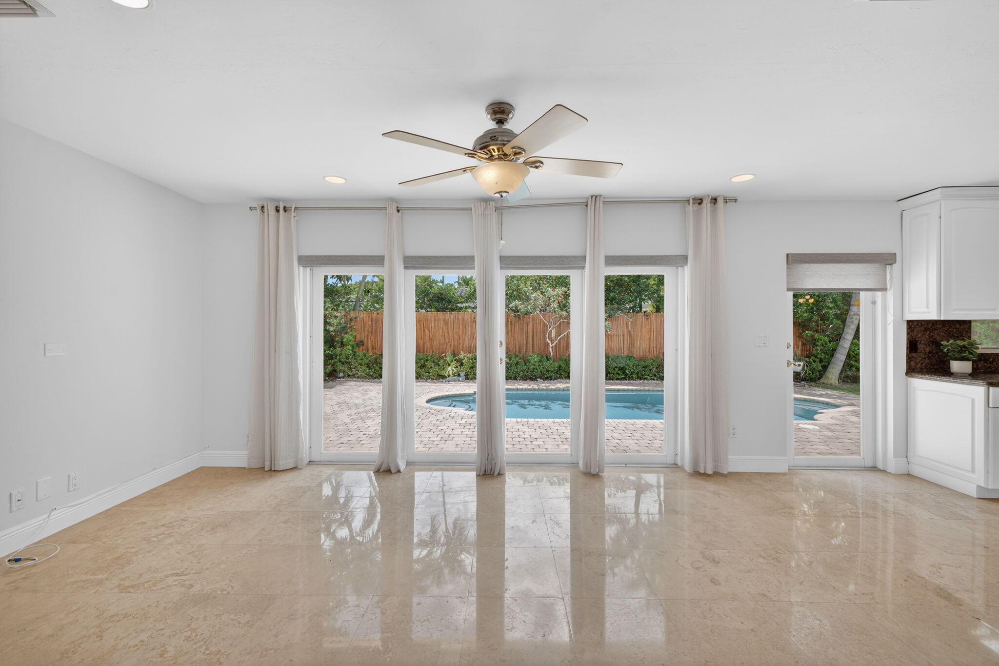 CORAL RIDGE NORTH - Residential Lease