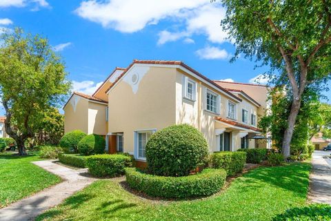 111 Yacht Club Way 101 Hypoluxo FL 33462