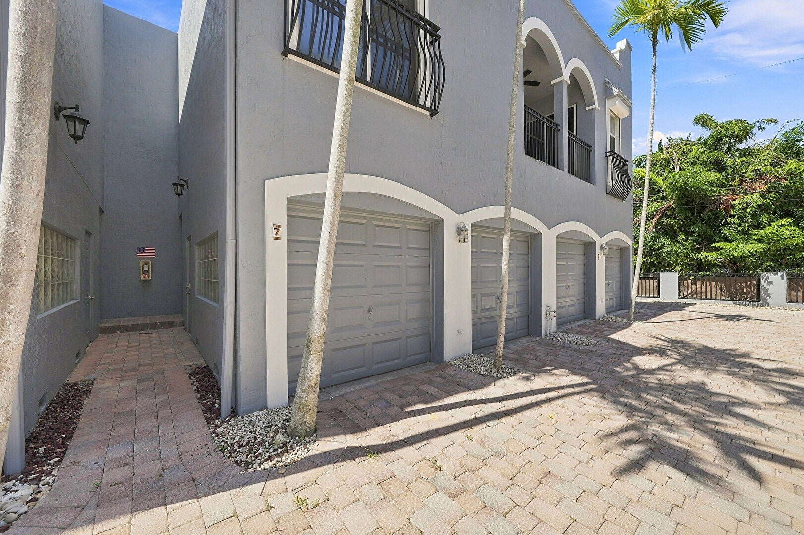 4619 Poinciana Street 7A