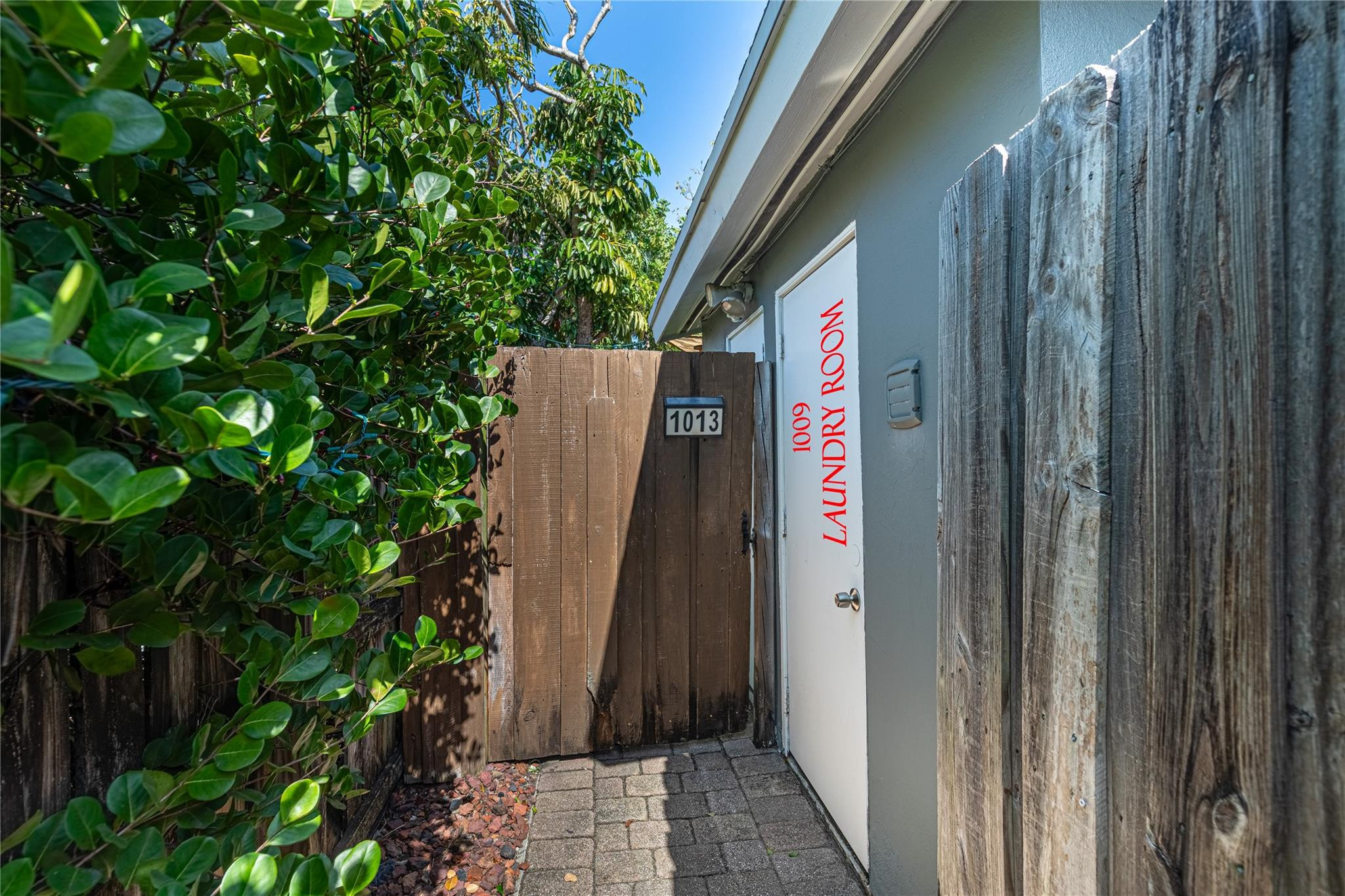 WILTON MANORS - Residential Income