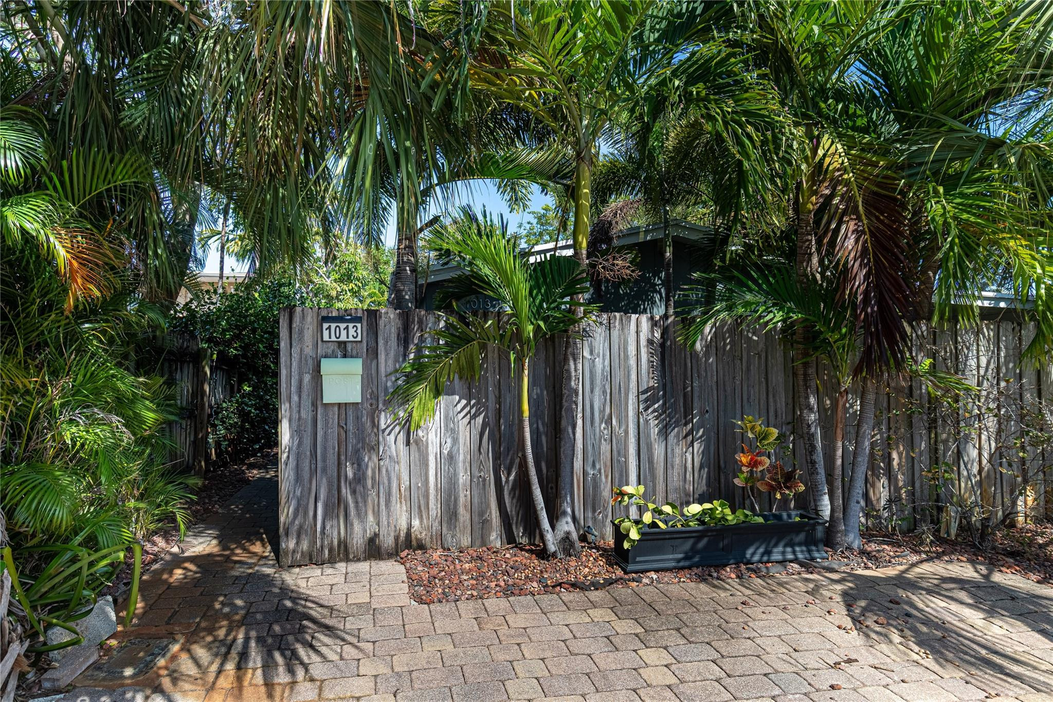 WILTON MANORS - Residential Income