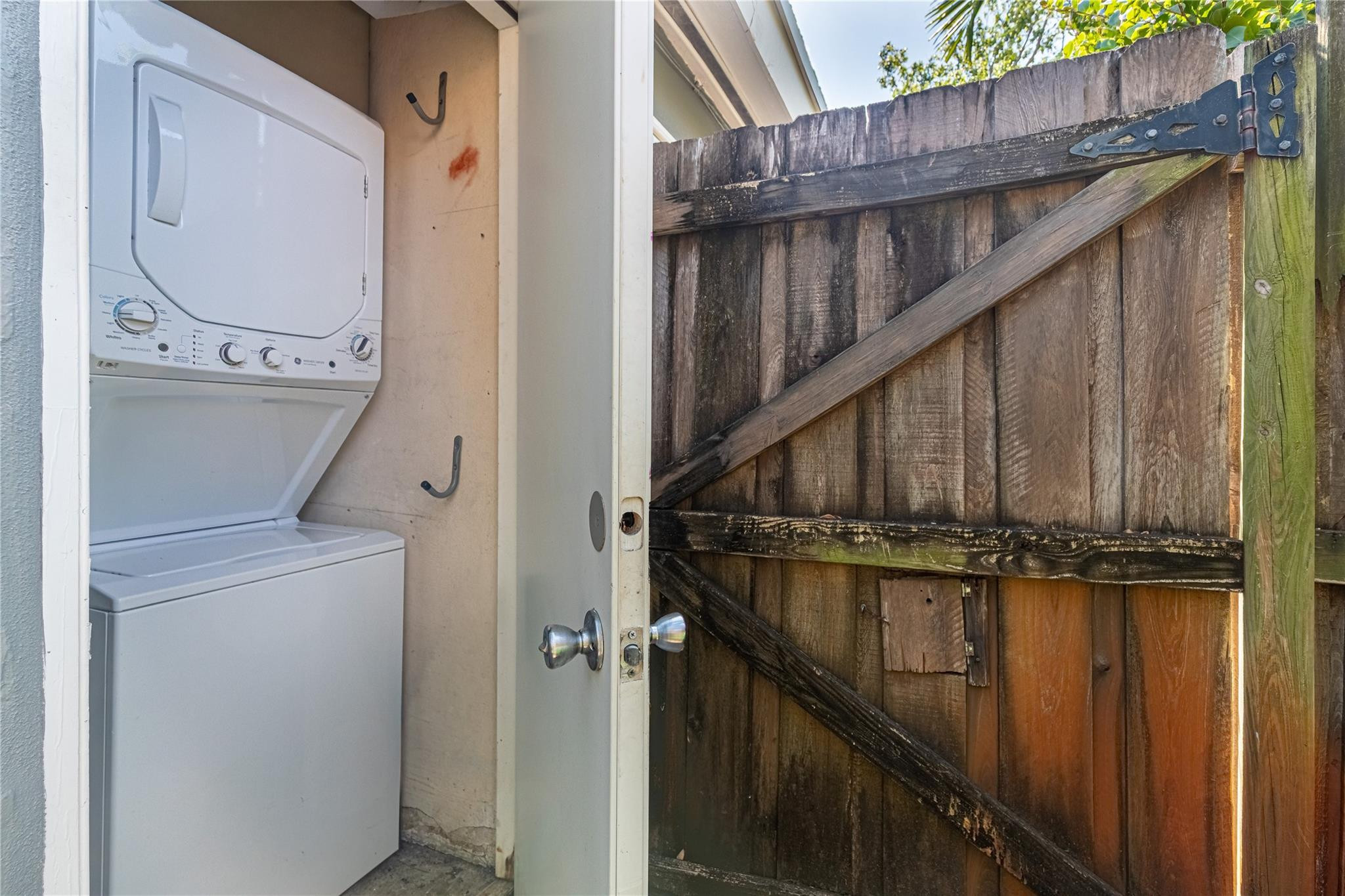 WILTON MANORS - Residential Income