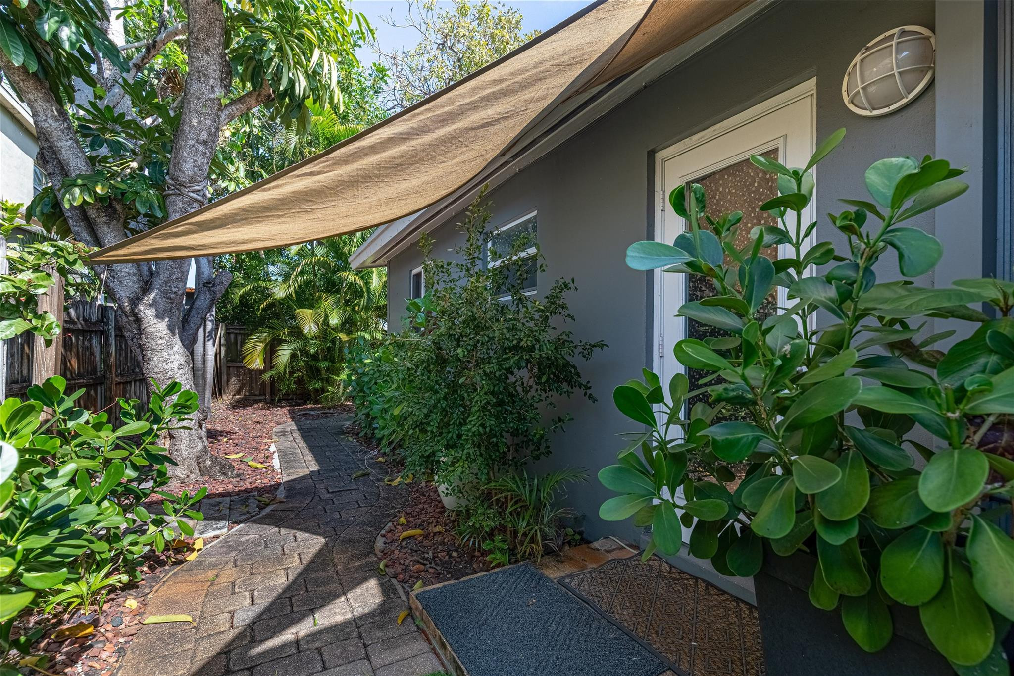 WILTON MANORS - Residential Income