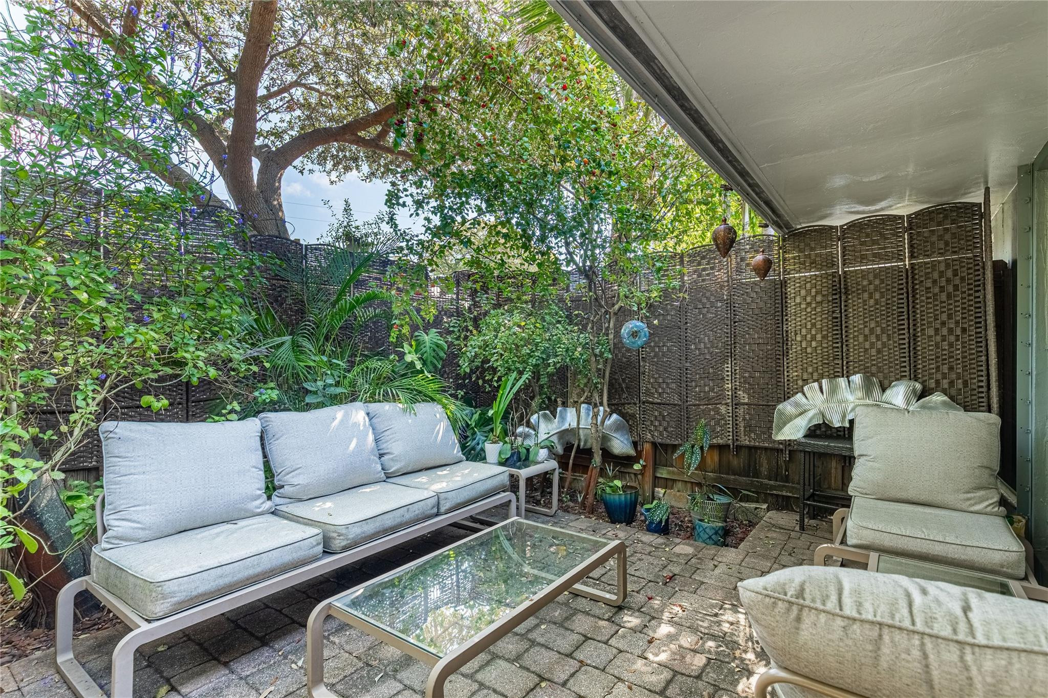 WILTON MANORS - Residential Income