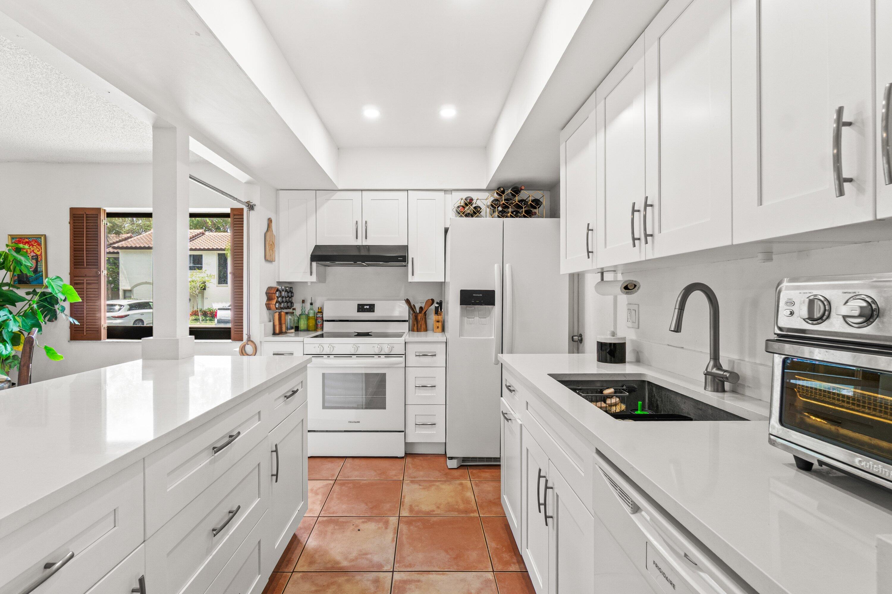 SUNFLOWER CONDO - Residential