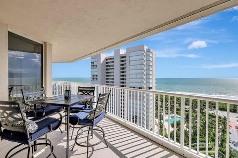 A home in Hutchinson Island