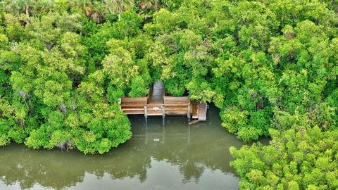 A home in Hutchinson Island