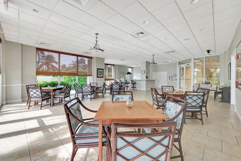 A home in Hutchinson Island