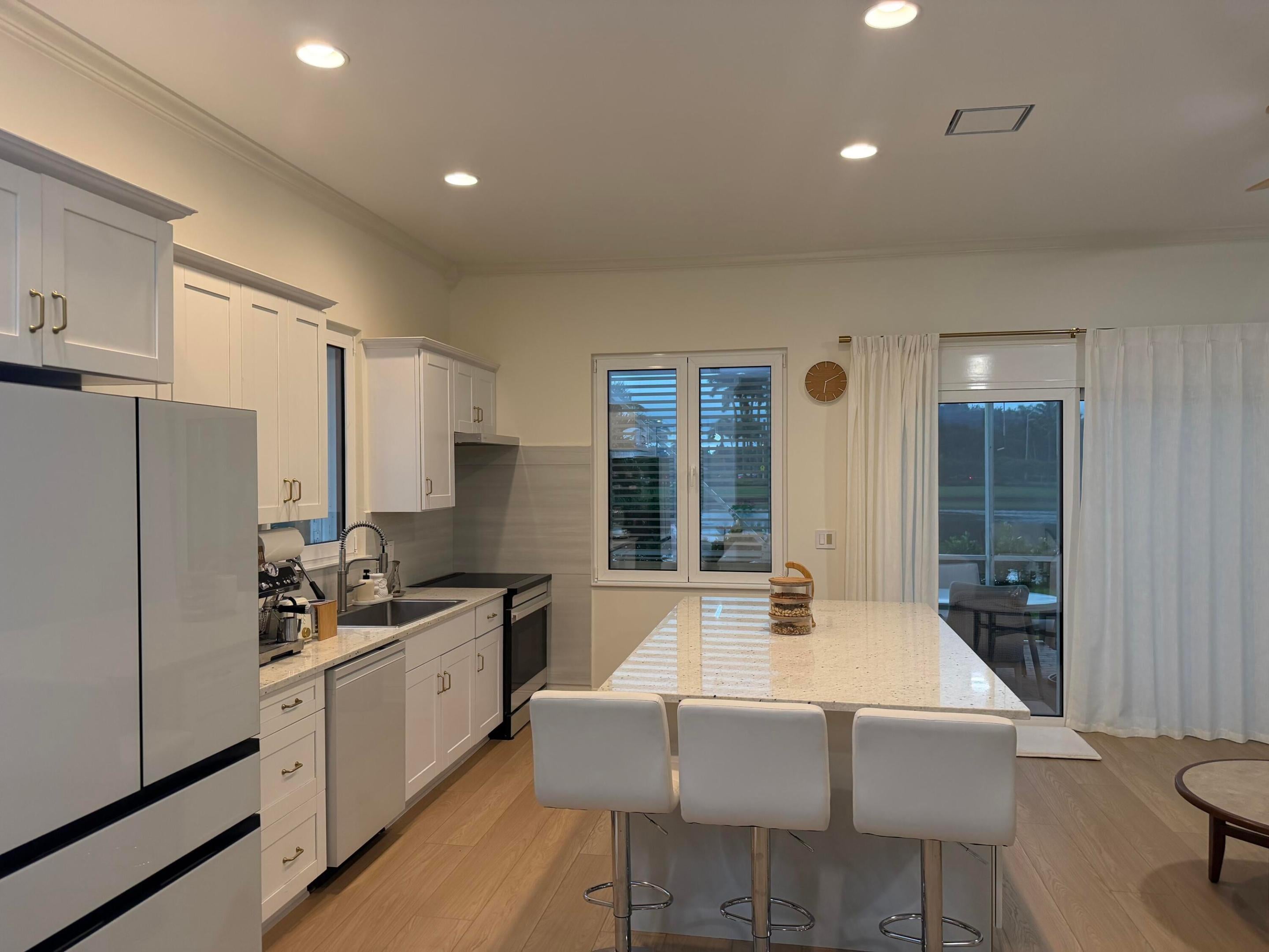 1210 Oakwater Drive, Royal Palm Beach, FL, 33411/$676,000 2 1210 Oakwater Drive