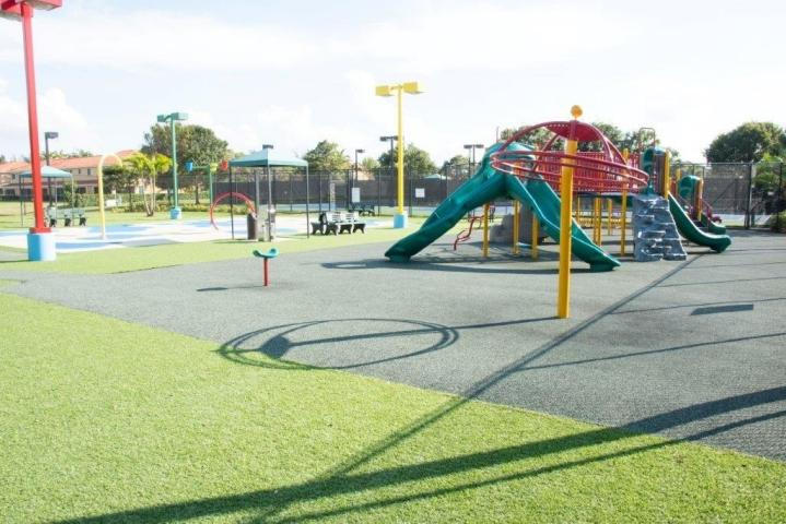 RENAISSANCE SEC 4 2 - Residential Lease