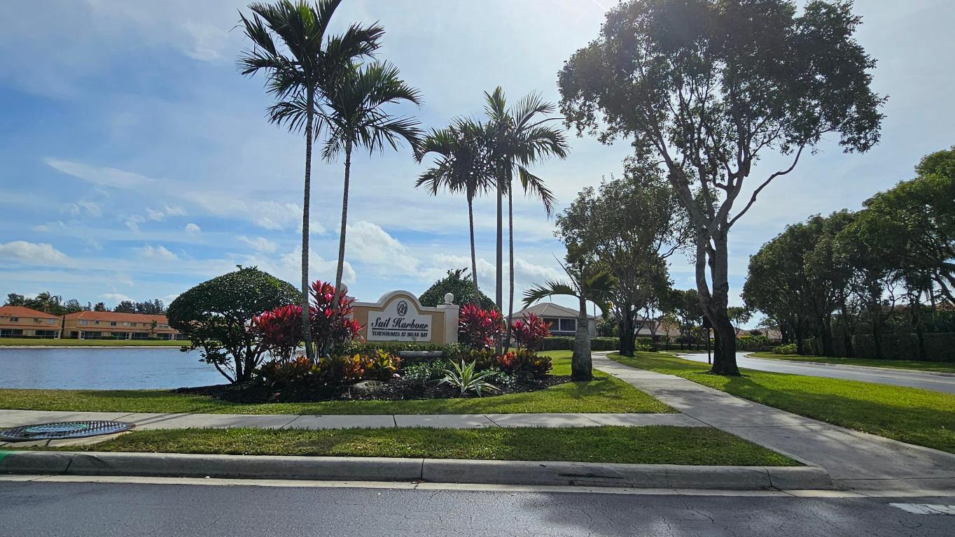 RENAISSANCE SEC 4 2 - Residential Lease