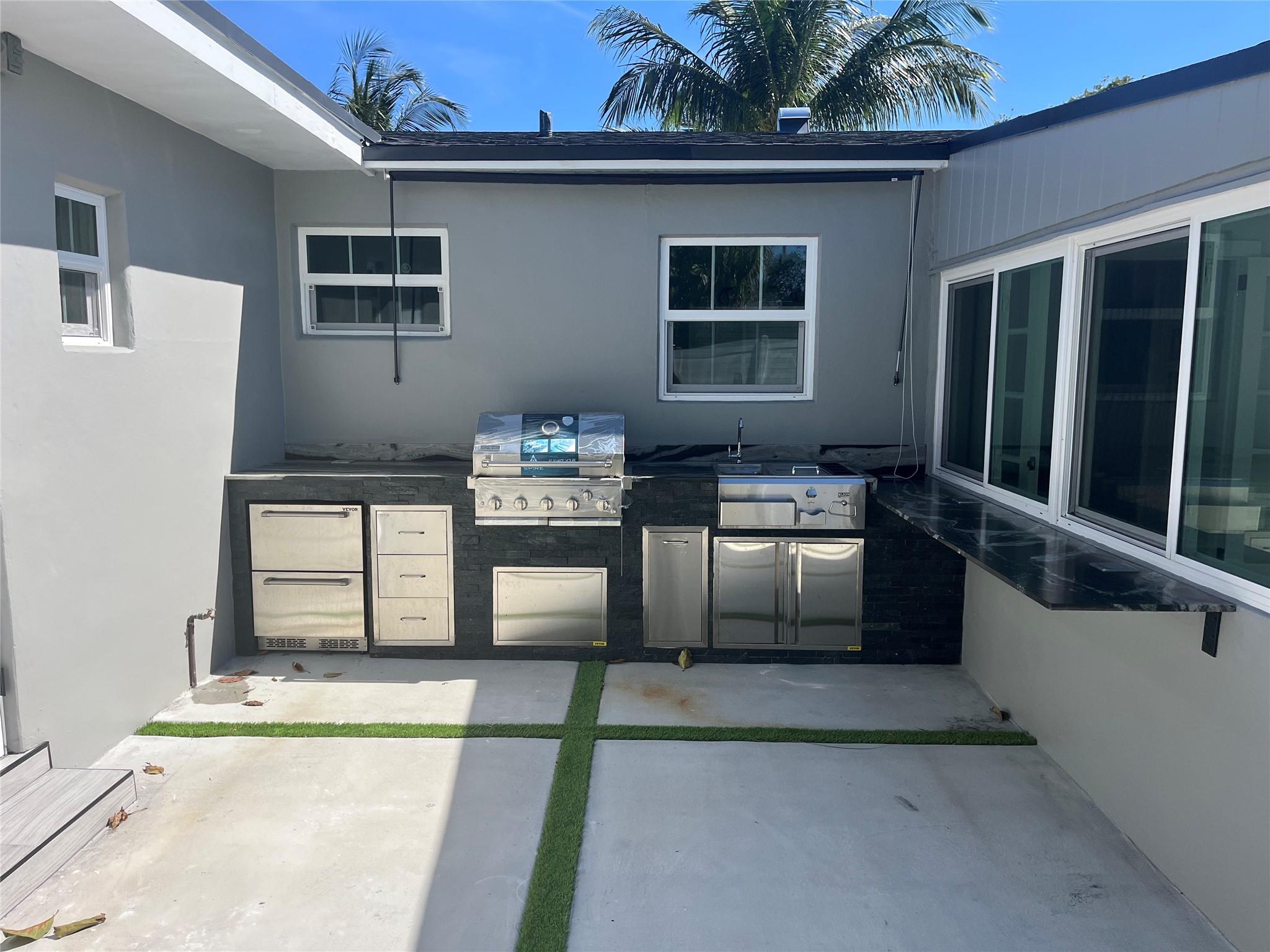 Broadmoor Sec 04 - Residential Lease