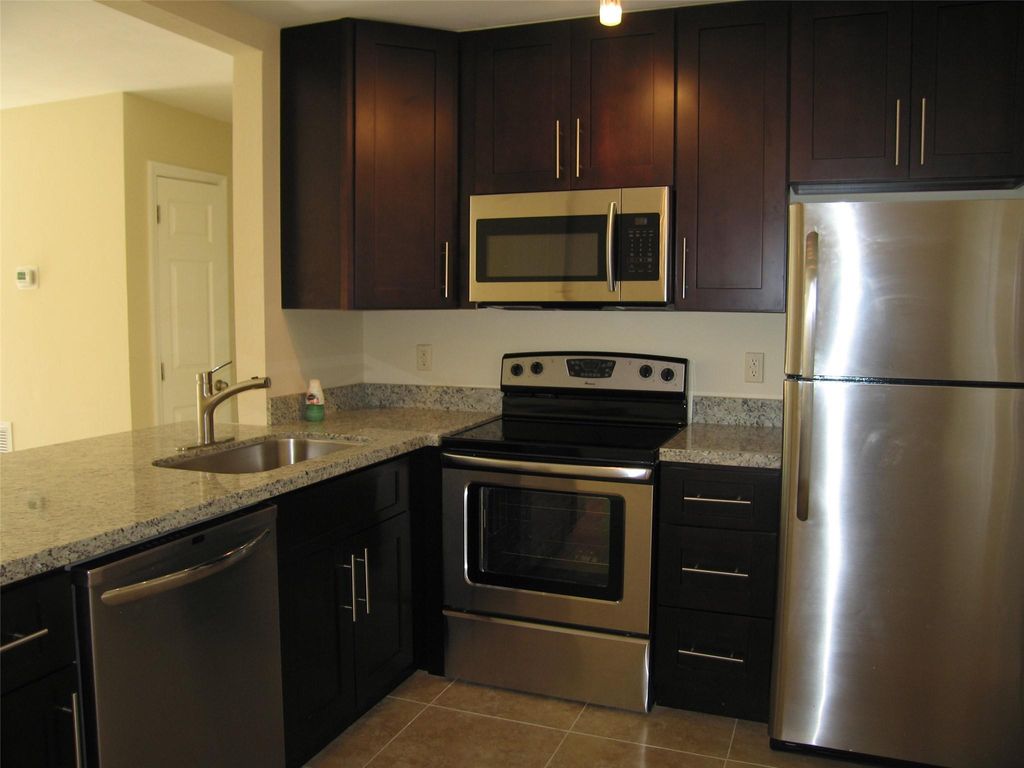 Photo of 333 SW 17th Street, Fort Lauderdale, FL 33315 (MLS # F10495410)