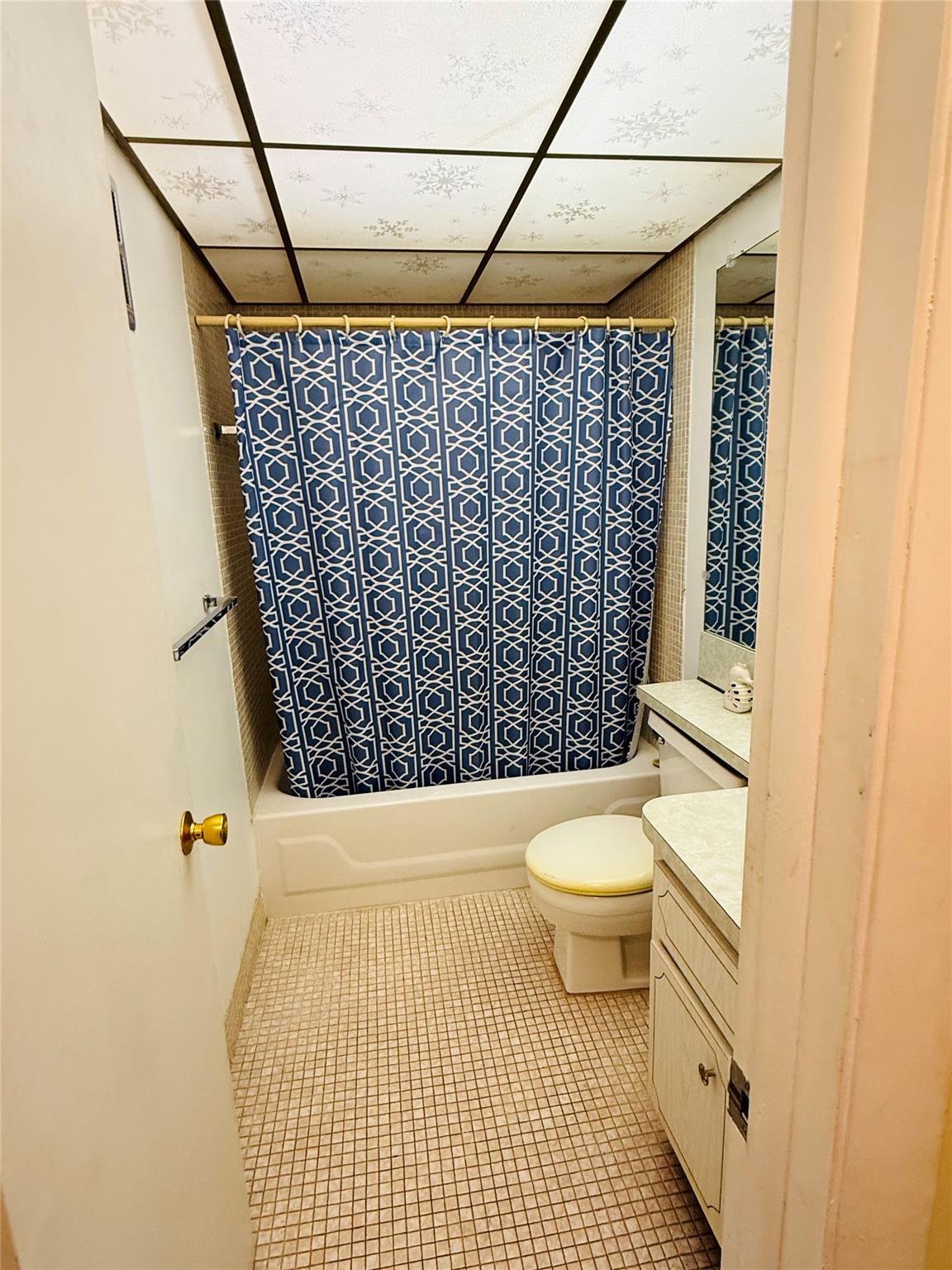 Lauderdale Oaks Condo - Residential